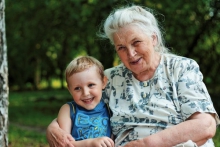 «Бабушка, Grand-mere, Grandmother...»: воспоминания внуков и внучек
