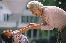 «В стране веселых бабушек и озорных внучат»: игровая программа